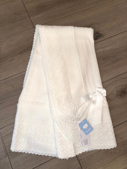Mac Illusion White Knit Blanket